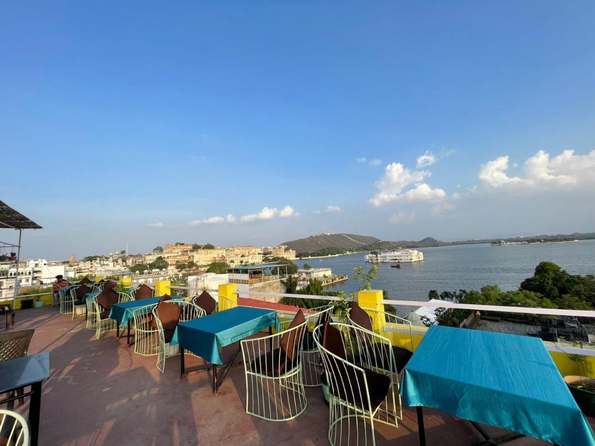 Hotel Lake Star Udaipur Buitenkant foto