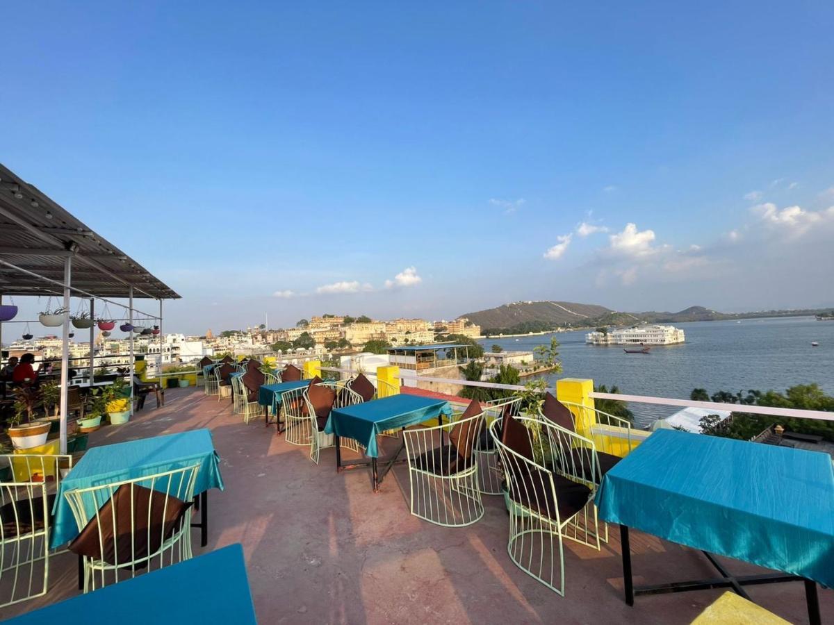 Hotel Lake Star Udaipur Buitenkant foto