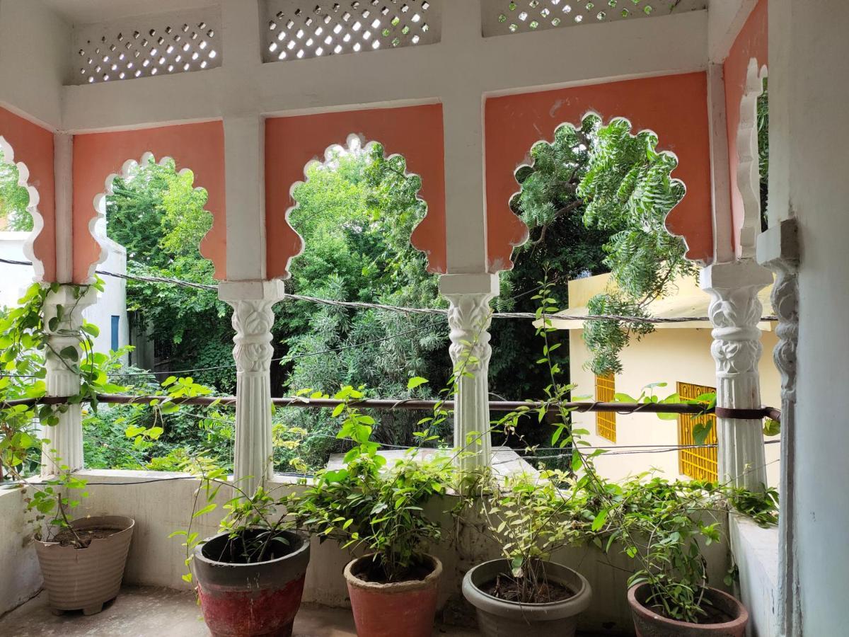 Hotel Lake Star Udaipur Buitenkant foto
