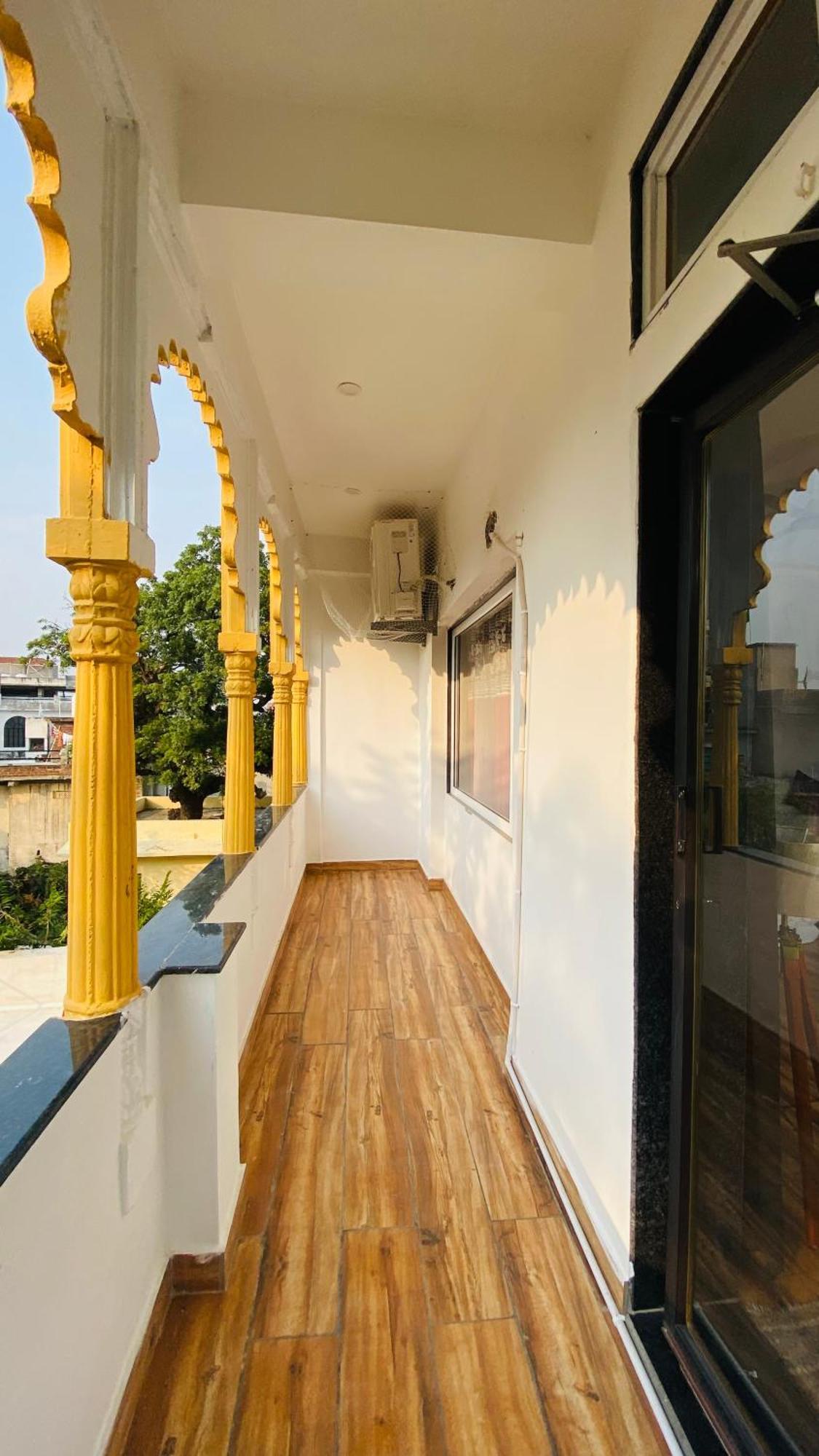 Hotel Lake Star Udaipur Buitenkant foto