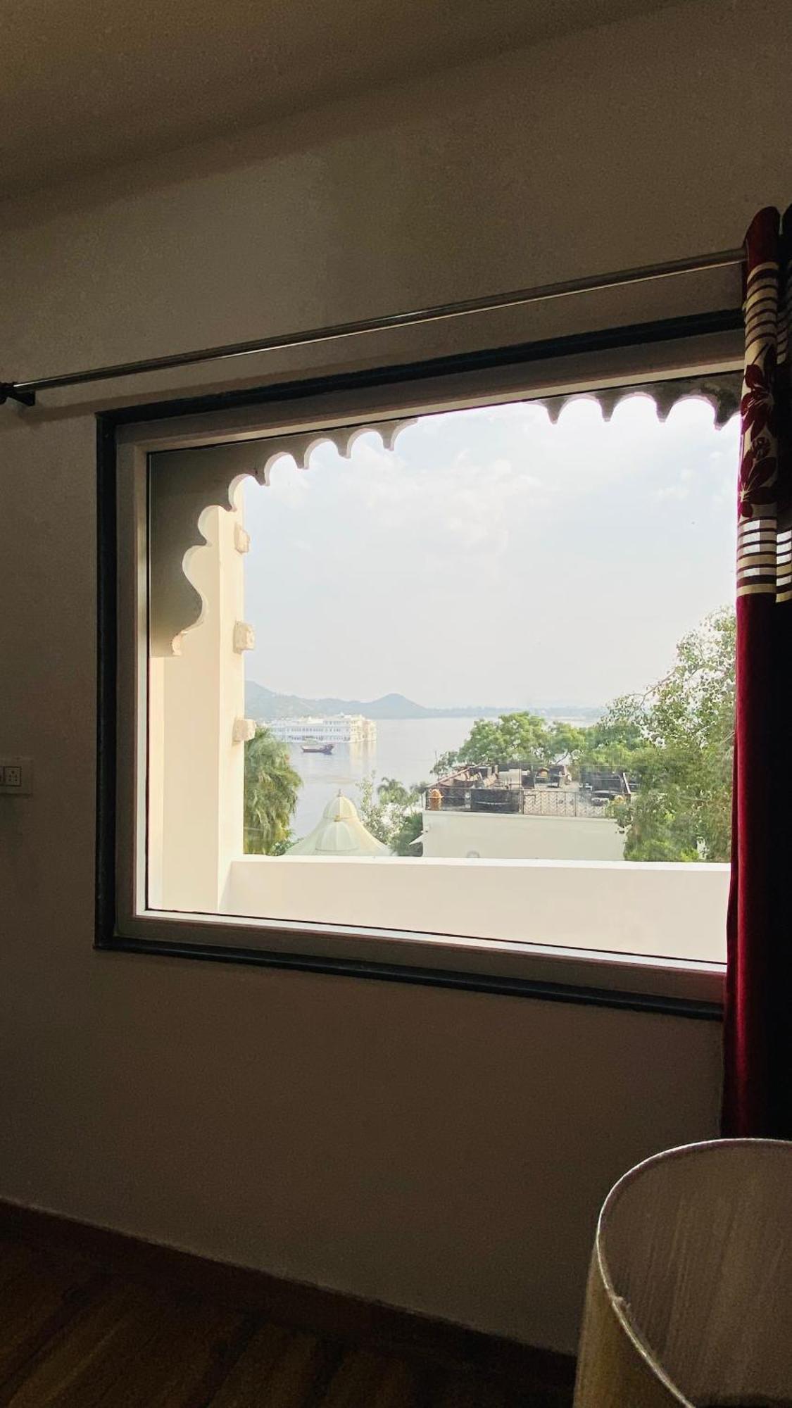 Hotel Lake Star Udaipur Buitenkant foto