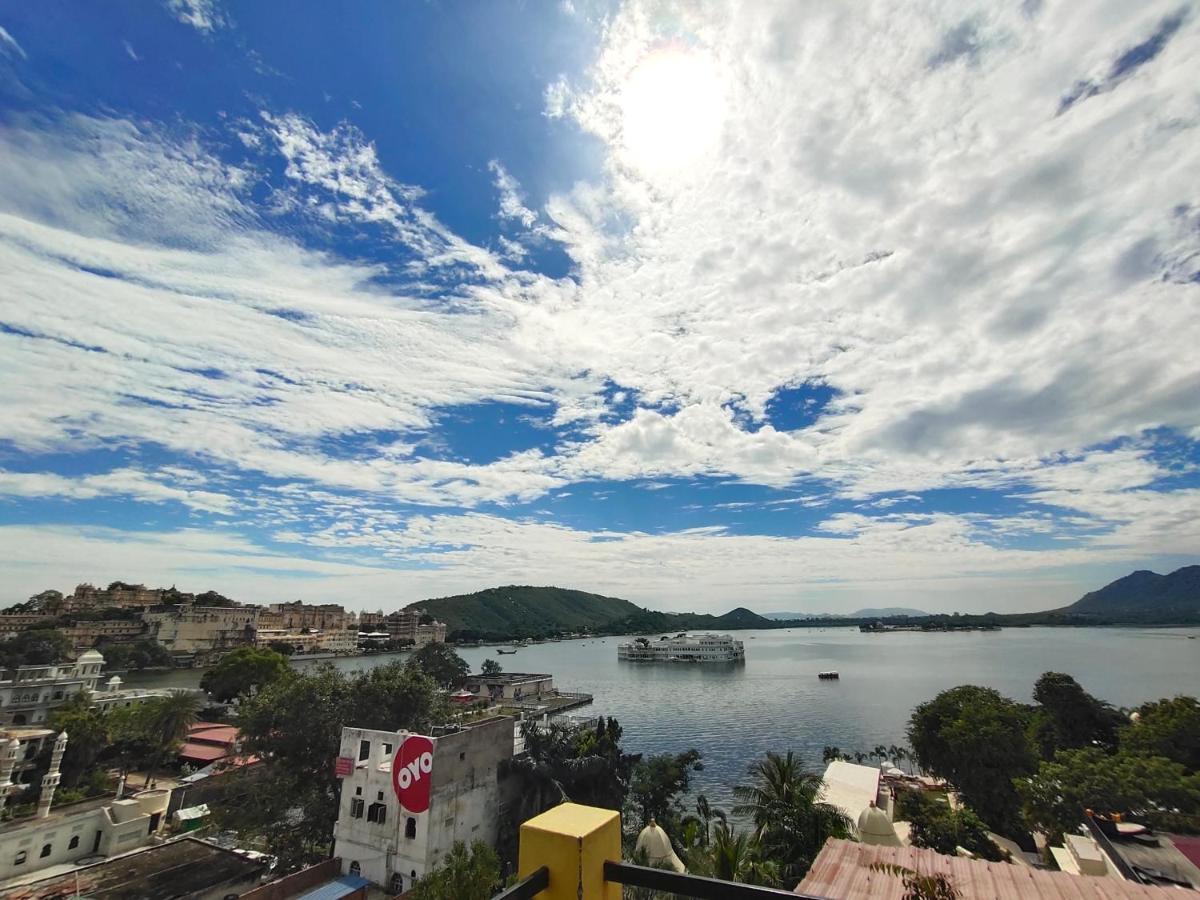 Hotel Lake Star Udaipur Buitenkant foto